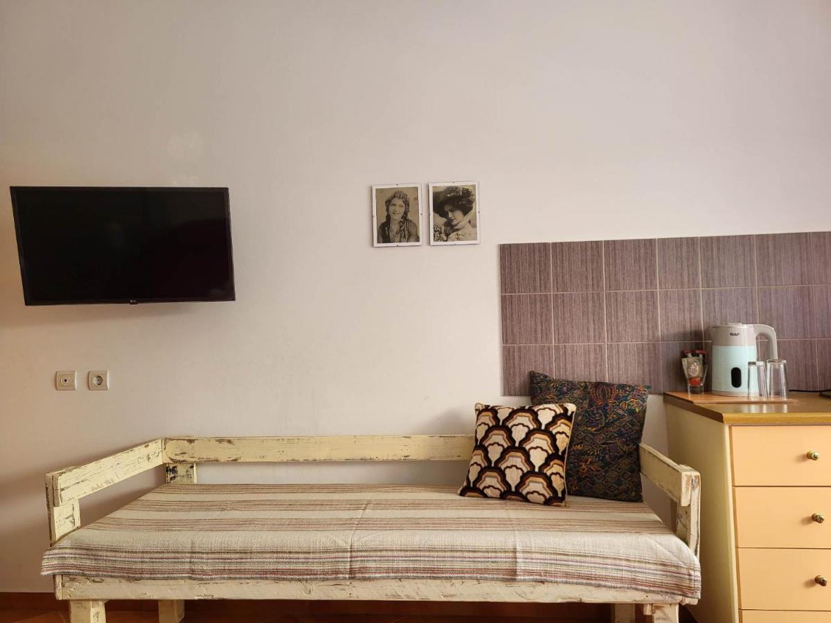Vive Mare Hotel Sarande Exterior photo